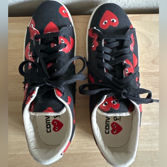 Comme des Garçons PLAY x Converse Canvas Low Top Sneaker - Picture 3 of 13